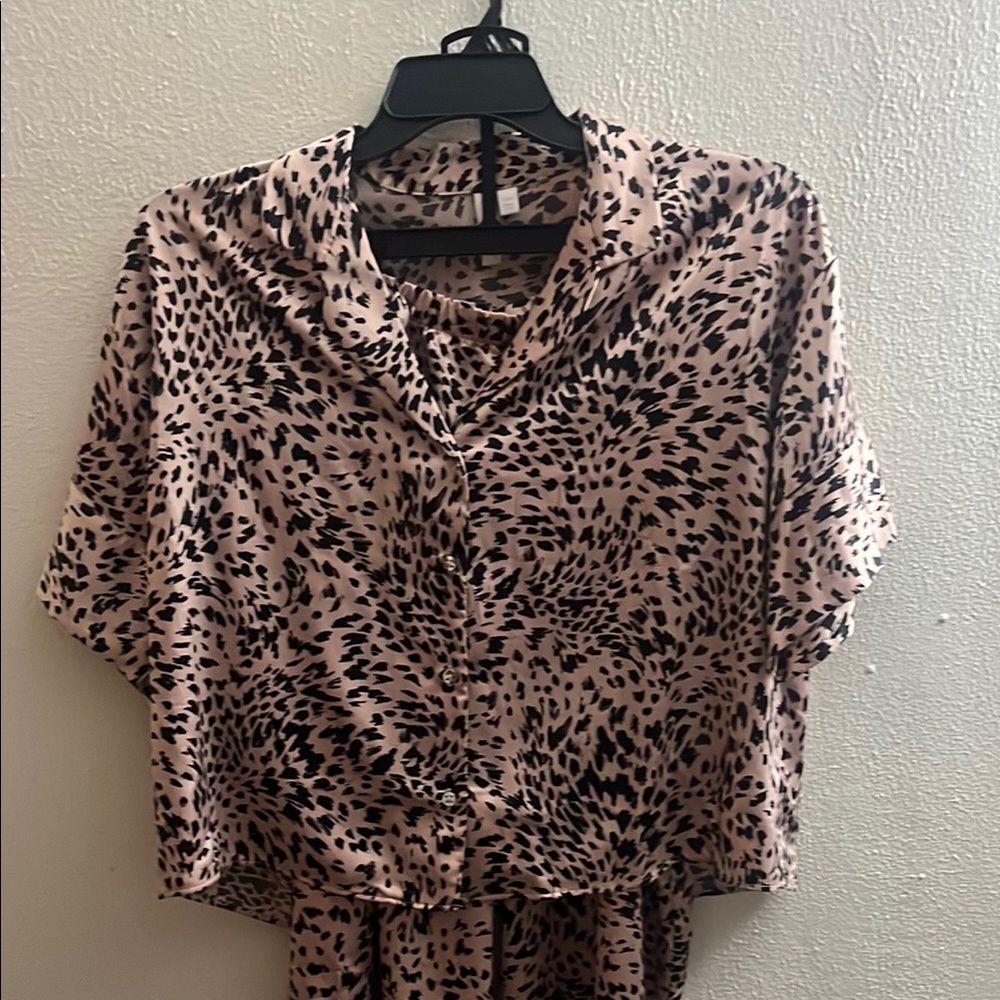 Leopard Print Women's pajamas